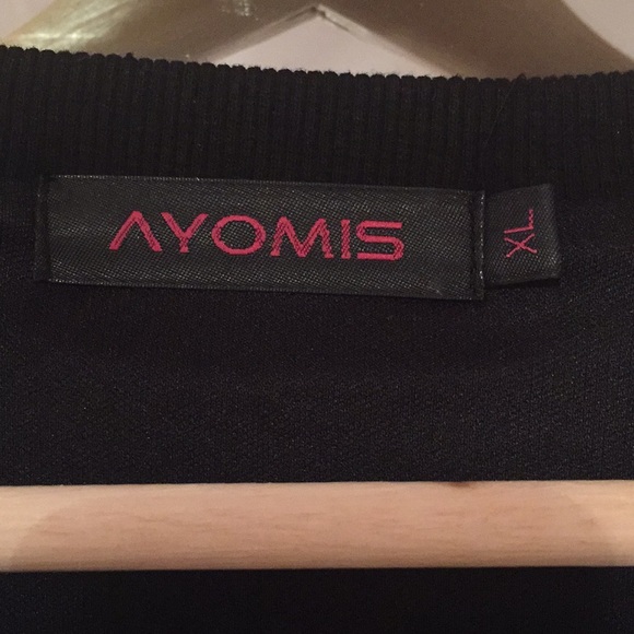 Sequined Pullover - Picture 3 of 5